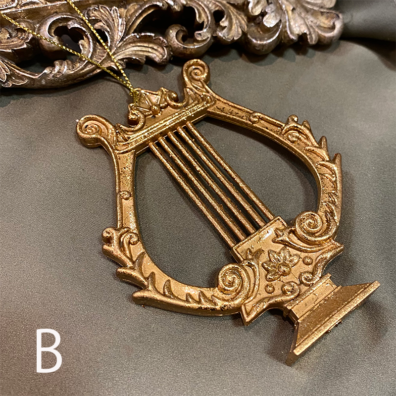 ハープモチーフのクリスマスオーナメント。