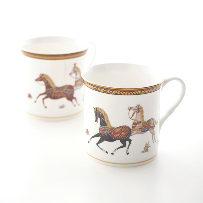 クラシックな馬柄、ロイアルアーデンのマグカップ。