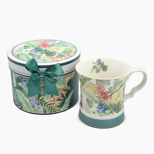 ロイヤルアーデンのギフトボックス付きマグカップ。